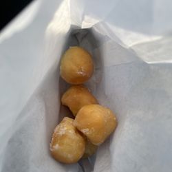 Lady's Donuts