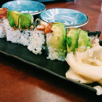 Geta - Customized roll: Eel, Avocado, Crab - Japanese Near Me - Oakland, California