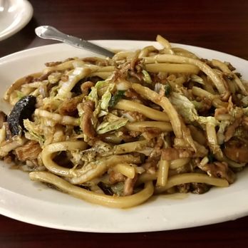Dumpling House - B20. Sauteed Udon Shanghai Style with Pork - Chinese Near Me - Newton, Massachusetts