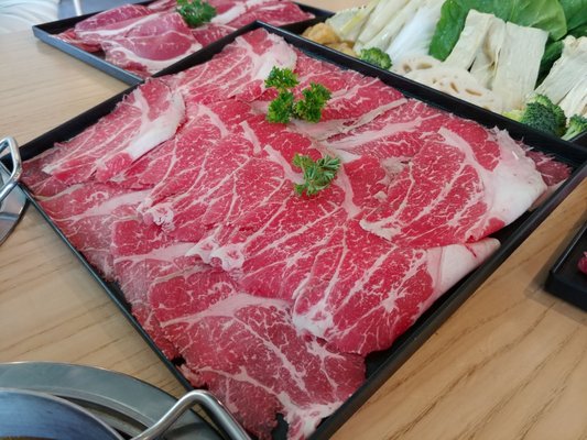 Mumu Hot Pot by null