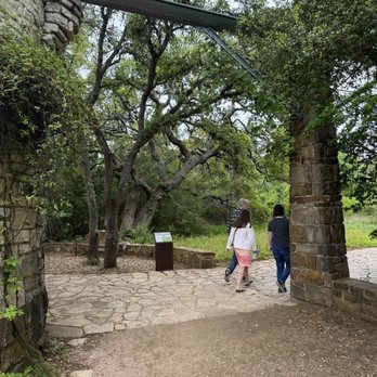 Lady Bird Johnson Wildflower Center - Botanical Gardens Near Me - Austin, Texas