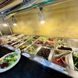 Baked On Stone - Fresh salad bar