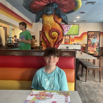 Mellow Mushroom Dunwoody - Pizza Near Me - Dunwoody, Georgia