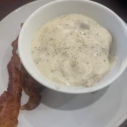 Kat A Korner Diner - Biscuits & Gravy