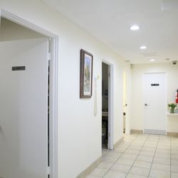 Chau Hoang, DDS - Open hallway to the operatories