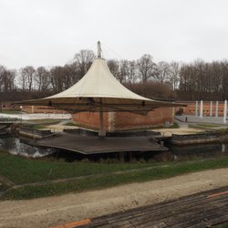 Glacis Park