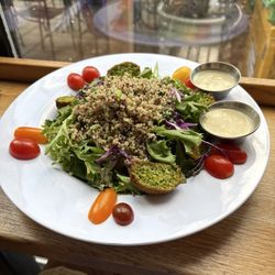 Evergreen Eatery & Cafe - Salad with falafel
