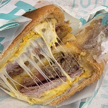 Cubatón Sandwich Shop - Cuban Near Me - Miami Beach, Florida