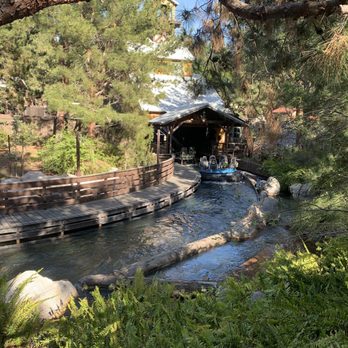Grizzly River Run - 4.19.21 Quiet water during Touch of Disney - Amusement Parks Near Me - Anaheim, California Grizzly River Run - 4.19.21 Quiet water during Touch of Disney - Amusement Parks Near Me - Anaheim, California