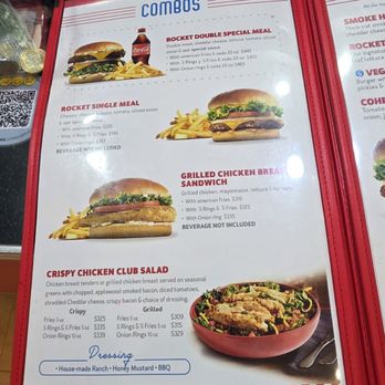 Aeropuerto Internacional de Cancún - 18 dlls for just one hamburger - Airports Near Me - Cancún, ROO