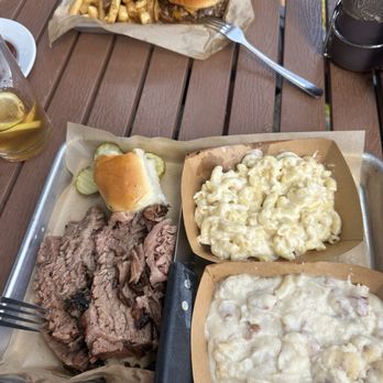 TEX 808 BBQ & Brews - Brisket plate, mashed potatoes, Mac & cheese, burger & fries - Barbeque Near Me - Honolulu, Hawaii TEX 808 BBQ & Brews - Brisket plate, mashed potatoes, Mac & cheese, burger & fries - Barbeque Near Me - Honolulu, Hawaii