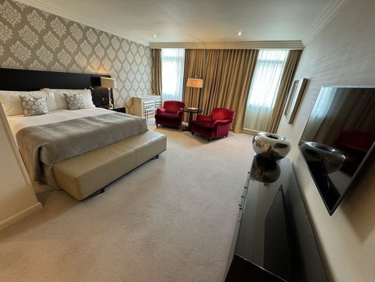 The Westbury by null