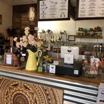 Aa Roots Maui - Vegan Near Me - Lahaina, Hawaii