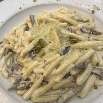 Macello Cucina di Puglia - Pistachio cream cavatelli with burrata - Italian Near Me - Chicago, Illinois