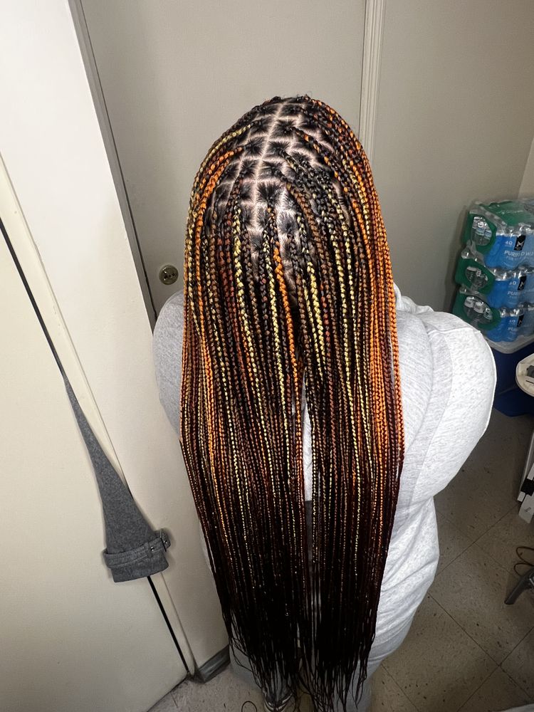 Chelra Hair Braiding Logo