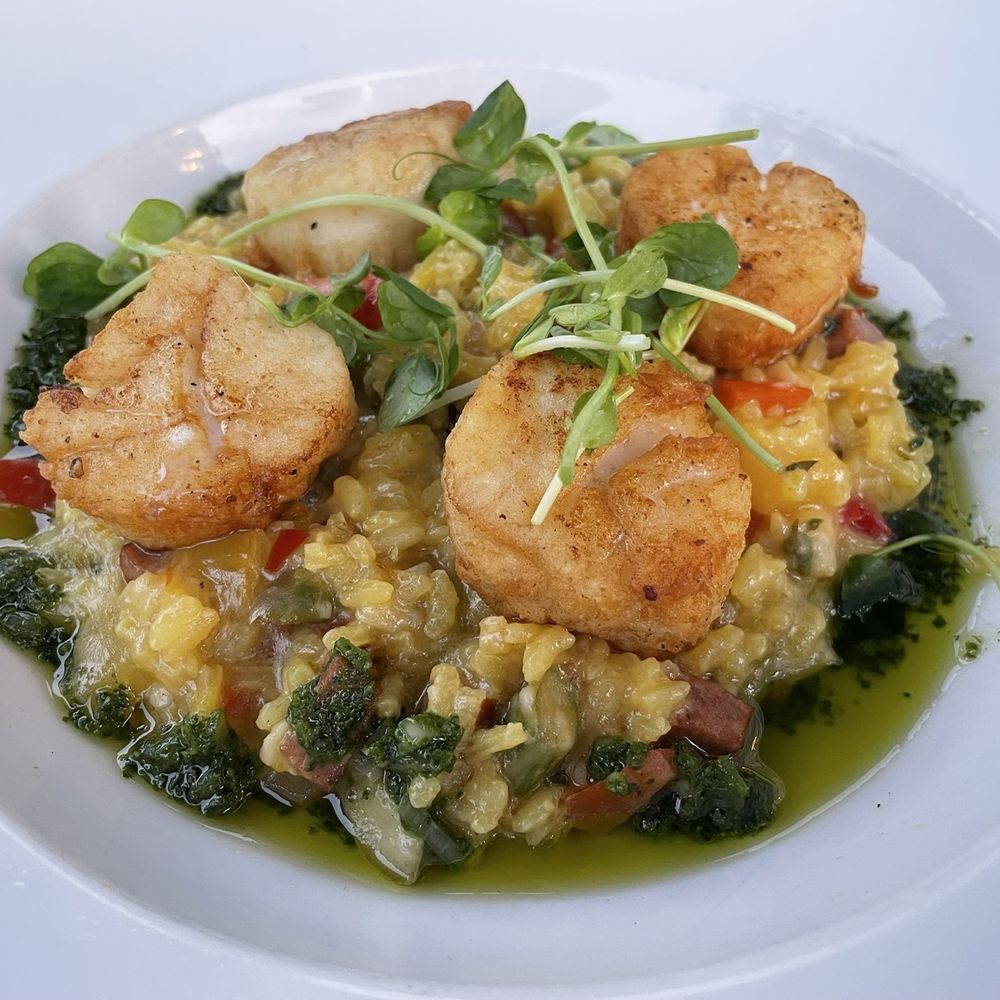Vyne Restaurant & Bar - Scallops with risotto - American Near Me - Middlebury, Connecticut Vyne Restaurant & Bar - Scallops with risotto - American Near Me - Middlebury, Connecticut