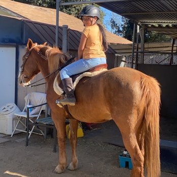 Stoney Point Ranch - Horse back riding lesson time! - Horseback Riding Near Me - Chatsworth, California