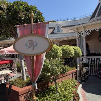 Plaza Inn - American Near Me - Anaheim, California Plaza Inn - American Near Me - Anaheim, California