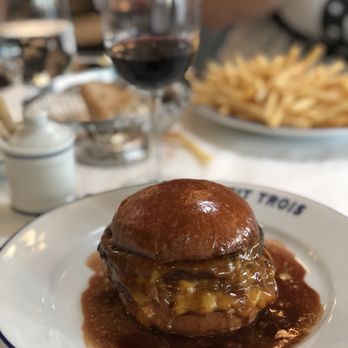 Petit Trois - French Near Me - Sherman Oaks, California