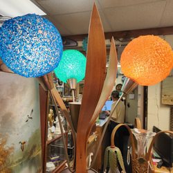 Del-Rich Loan & Neat Stuff Antiques