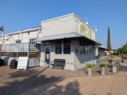 Rogue Creamery by null