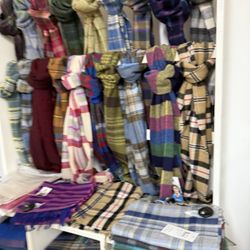 Cashel Woollen Store - Scarfs