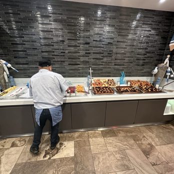 Cafe Sierra - Continental breakfast - New American Near Me - Universal City, California