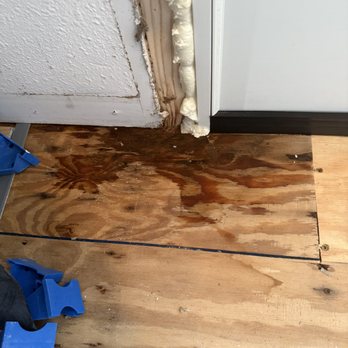 JD Home Solutions - Water inside from the gap on the front door which JD Home Solutions installed - Handyman Near Me - Springfield, Missouri JD Home Solutions - Water inside from the gap on the front door which JD Home Solutions installed - Handyman Near Me - Springfield, Missouri