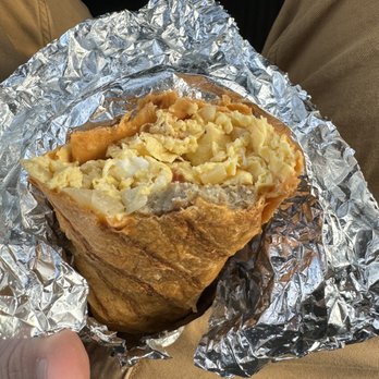 Nouria's Kitchen Featuring Amato's - Breakfast Burrito Sausage on Sunday Dried Tomato - Italian Near Me - Exeter, New Hampshire