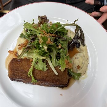 Le Comptoir - Pied de porc désossé et pané boneless and breaded pork trotter) - Bistros Near Me - Paris, 75 Le Comptoir - Pied de porc désossé et pané boneless and breaded pork trotter) - Bistros Near Me - Paris, 75
