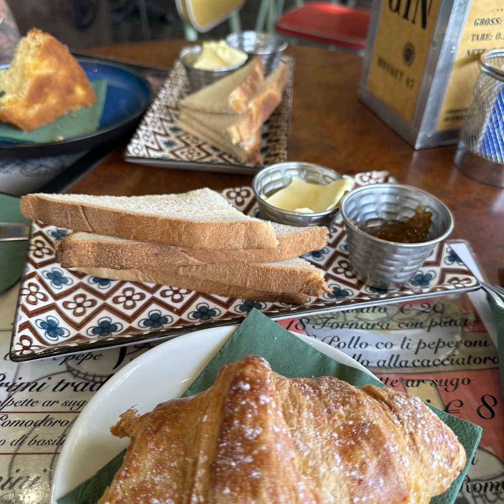 Taba Café - Cafes Near Me - Rome, RM
