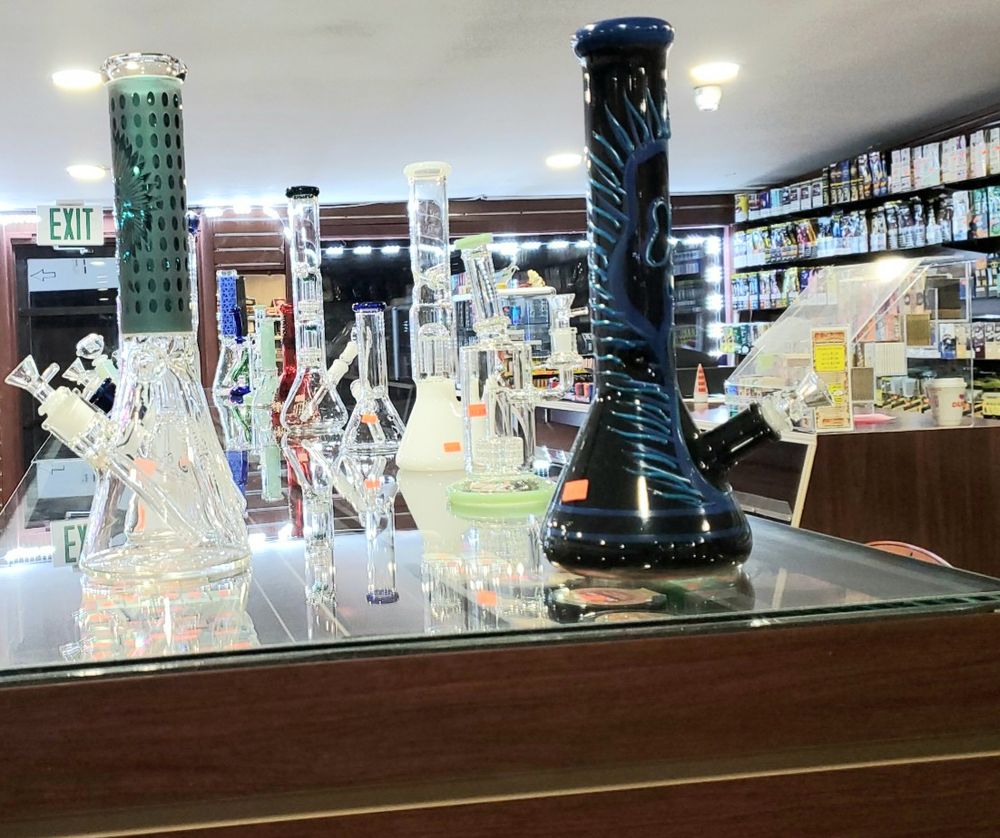 SHIRLEY’S SMOKE SHOP Updated July 2024 20 Photos 16 Great Plain