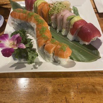 Lahaina Sushi Ko - Rainbow roll and Salmon roll - Sushi Bars Near Me - Lahaina, Hawaii