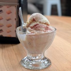 Earnest Ice Cream - Amaretto Cherry - creamy and well-balanced flavors! IG - @bilalandjesseatfood