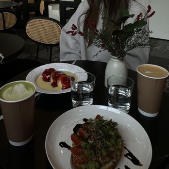 The Usual - Avocado toast with salmon - Coffee & Tea Near Me - Seattle, Washington The Usual - Avocado toast with salmon - Coffee & Tea Near Me - Seattle, Washington