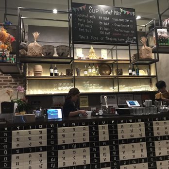 Sup Thai Kitchen  - Beautiful bar and counter. Very unique!! - Thai Near Me - Fresh Meadows, New York