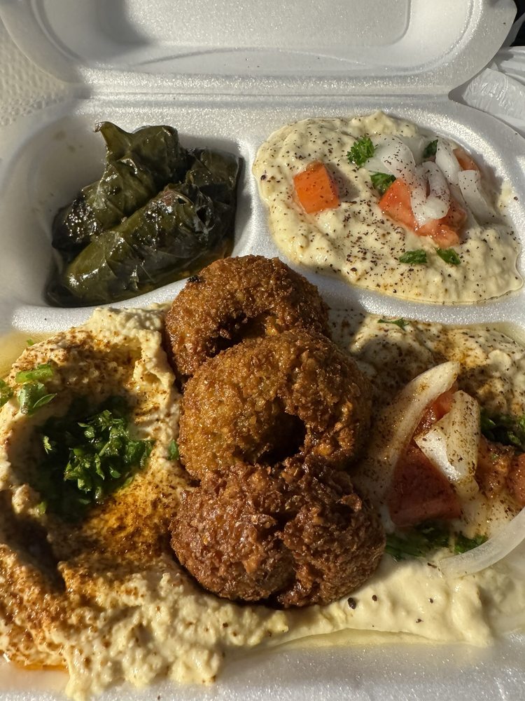 Cateus Pita Arabian Grill 