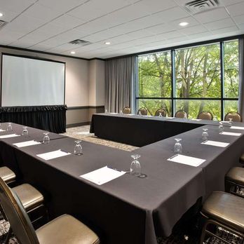 DoubleTree by Hilton Lansing - Meeting Room - Hotels Near Me - Lansing, Michigan DoubleTree by Hilton Lansing - Meeting Room - Hotels Near Me - Lansing, Michigan