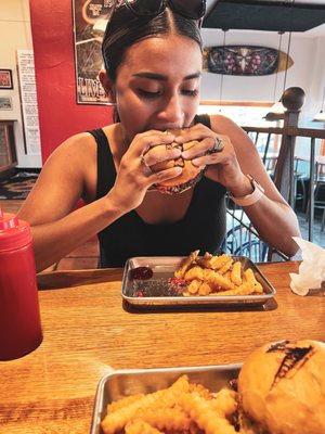 Thunder Bacon Burger Co by null