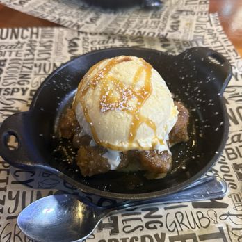 Remingtons Restaurant - Fudge Brownie Skillet - New American Near Me - Beltsville, Maryland
