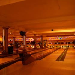 Commodore Lanes & Billiards