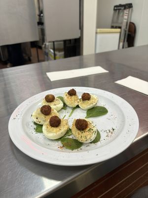 Pee-Wee's Crab Cakes on the Go of Texas by null