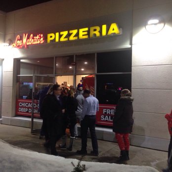 Lou Malnati's Pizzeria - Pizza Near Me - Palatine, Illinois