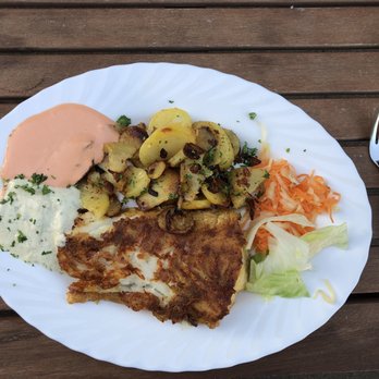Blums kleines Bistro - Kabeljau mit Bratkartoffeln - Bistros Near Me - Westerland - Sylt, SH Blums kleines Bistro - Kabeljau mit Bratkartoffeln - Bistros Near Me - Westerland - Sylt, SH