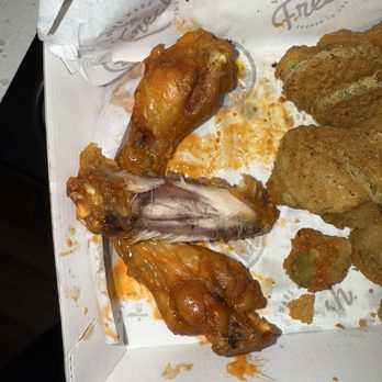 Slim Chickens - 6 Wing Meal - Chicken Shop Near Me - Albuquerque, New Mexico