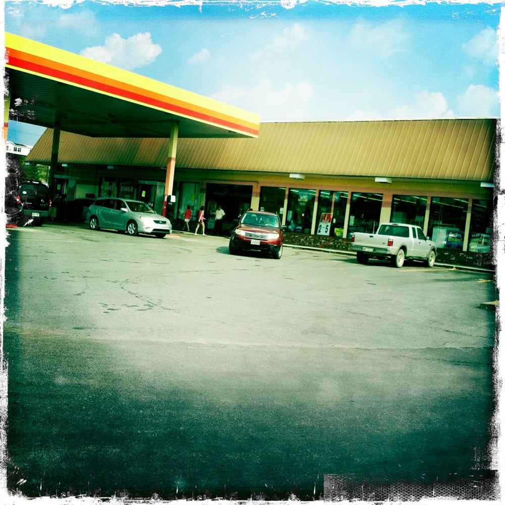 USAVE TRAVEL PLAZA Updated November 2024 196 Middletown St, Mount