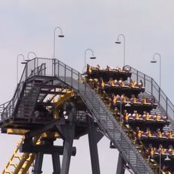 Batwing Coaster - 11/1/19 As I look up, at the sky "My mind starts trippin', a tear drops my eye...." well no, not crying, but  we are excited.