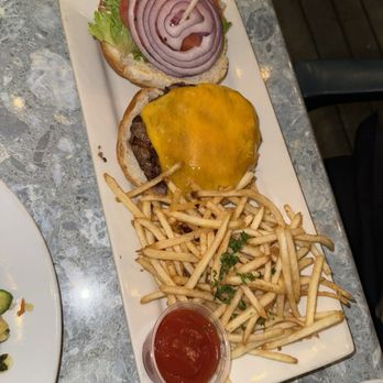 Tony P's Dockside Grill - Burger platter - Sports Bars Near Me - Marina Del Rey, California