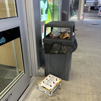 ALDI - Trash out front. - Grocery Near Me - Slidell, Louisiana ALDI - Trash out front. - Grocery Near Me - Slidell, Louisiana