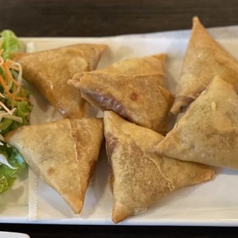 Thai Thani Restaurant - Vegetarian Samosa with sweet thai chili sauce - Thai Near Me - Walnut Creek, California